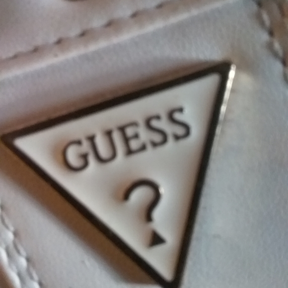 White and gold guess running shoes - Picture 7 of 8